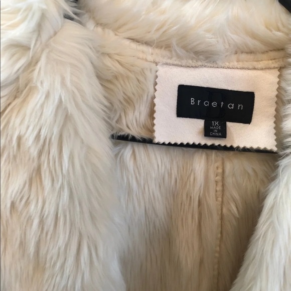 White Vest - Picture 3 of 4